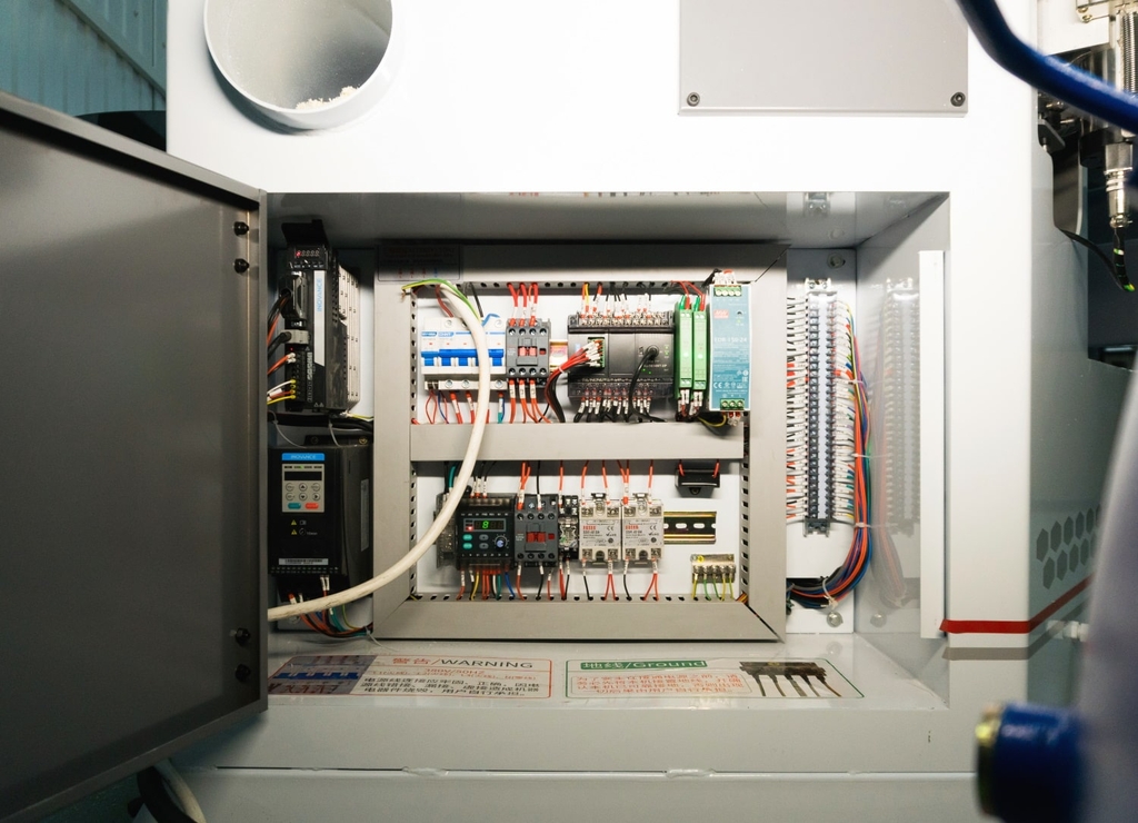 Кромкооблицовочный станок DELTAMACHINERY DM-1000 (01-0003) — фото 11
