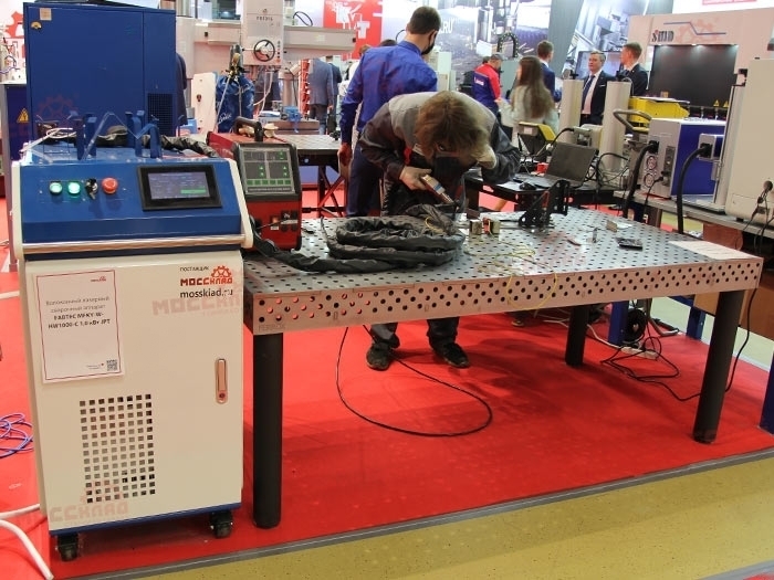 Волоконно-лазерный сварочный аппарат MFKY-W-HW1500-C 1.5кВт JPT с механизмом подачи проволоки — фото 14